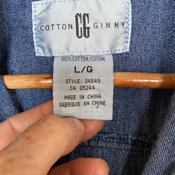 COTTON GINNY Short-Sleeve Shirt Dark Denim Like New Fitted, Rounded Hem Size L - Picture 4 of 7